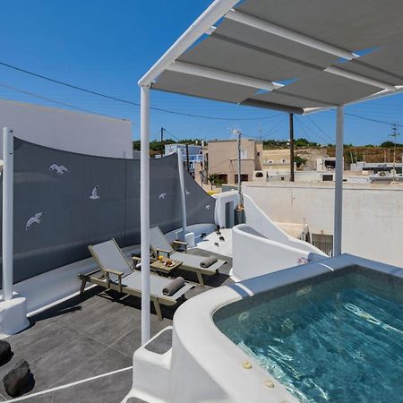 Astrea Suites Feggaropetra Cave House Fira  Eksteriør billede