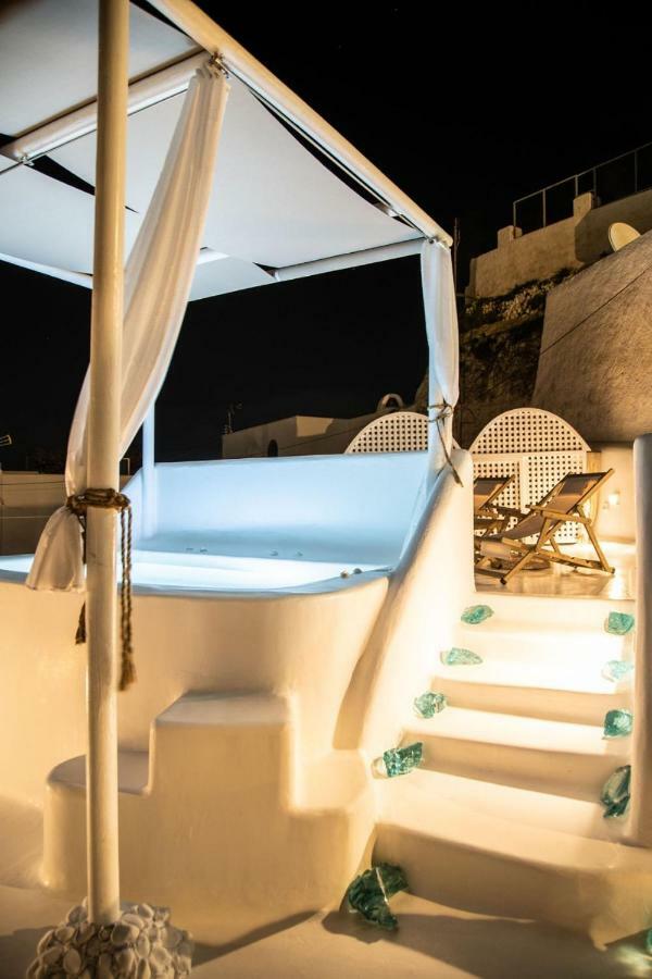 Astrea Suites Feggaropetra Cave House Fira  Eksteriør billede