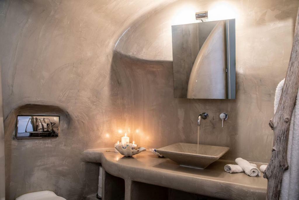Astrea Suites Feggaropetra Cave House Fira  Eksteriør billede