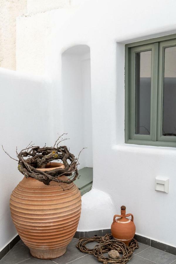 Astrea Suites Feggaropetra Cave House Fira  Eksteriør billede