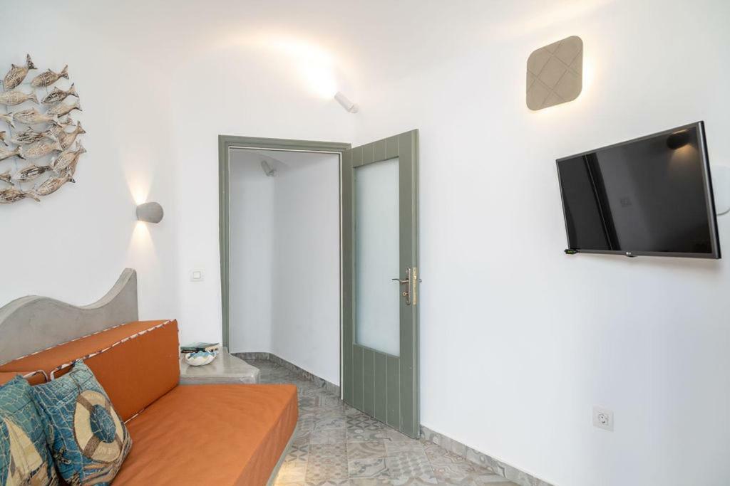 Astrea Suites Feggaropetra Cave House Fira  Eksteriør billede