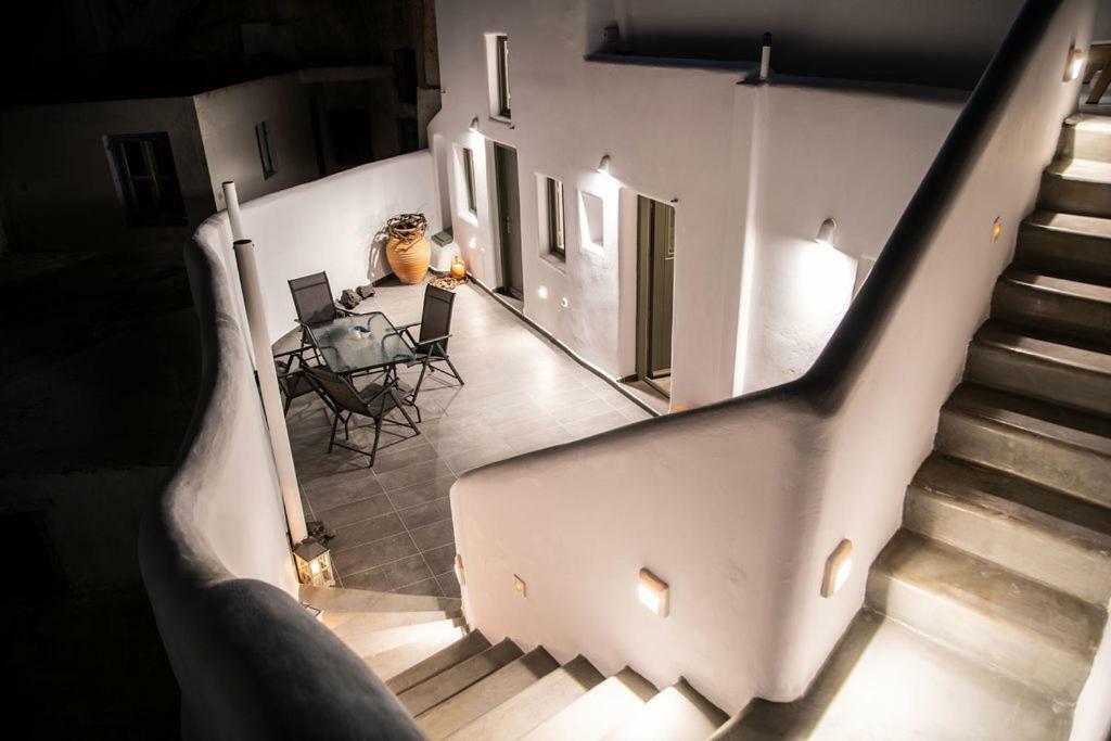 Astrea Suites Feggaropetra Cave House Fira  Eksteriør billede