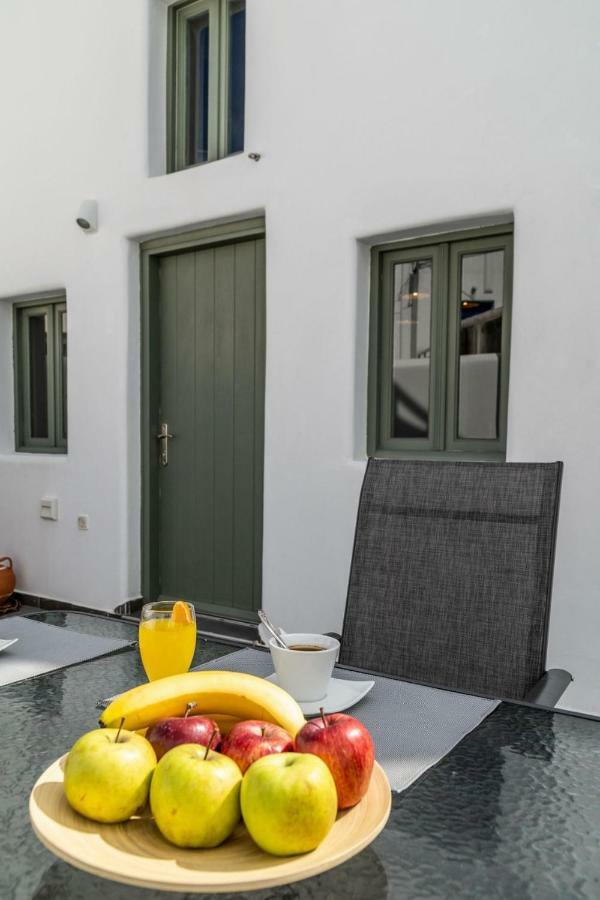 Astrea Suites Feggaropetra Cave House Fira  Eksteriør billede