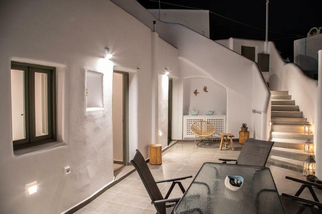 Astrea Suites Feggaropetra Cave House Fira  Eksteriør billede